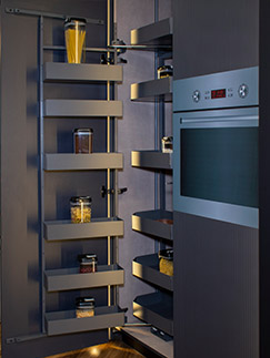 Alacena Hyper atrezzada Inoxa para cocinas integrales modernas de alta gama - Spacios Integrales