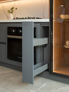 Condimentero extraíble para cocina integral moderna de alta gama - Spacios Integrales