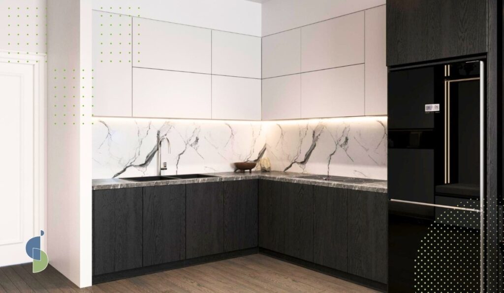 Cocina de dos tonos con gabinetes altos en gris claro mate y bajos en madera oscura con mesón de mármol