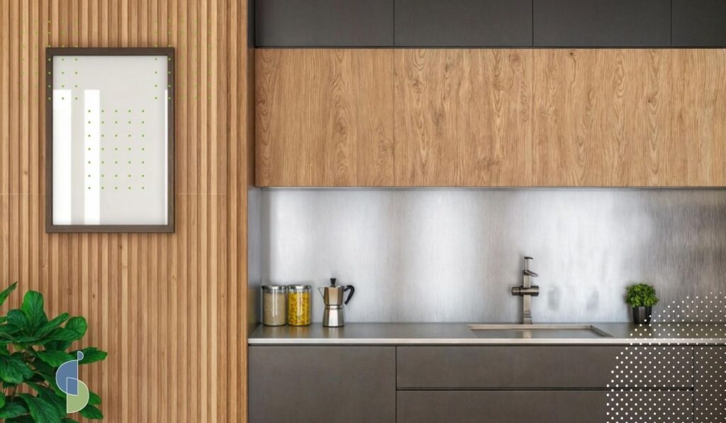 Gabinete alto con panel acanalado en madera natural en cocina de estilo contemporáneo