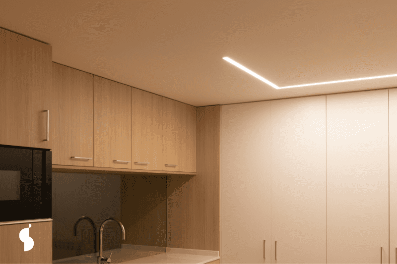 Iluminación LED de carril para cocinas de diseño moderno