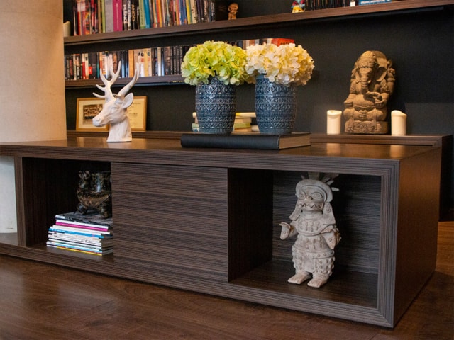 Multimueble: escritorio moderno de alta calidad y diseño en madera con accesorios, acabados en chapilla, iluminación LED