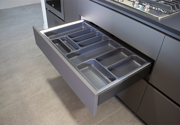 Herraje tipo cajón Hettich con iluminación LED - Spacios Integrales