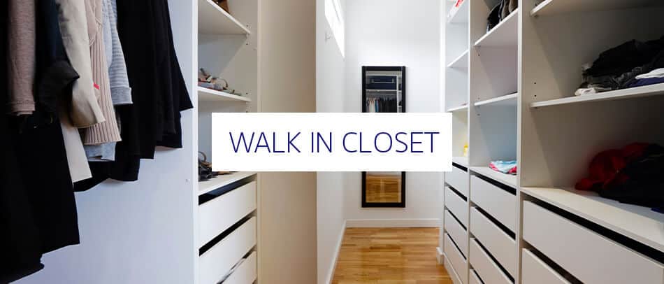 Walk-in closet en acabados mate color blanco